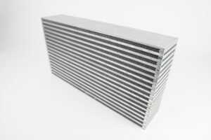 Wysokowydajny rdzeń chłodnicy międzystopniowej typu bar & plate 22x12x4,5